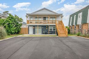 The Graceful Pelican Lakeview w Kayaks and Trail