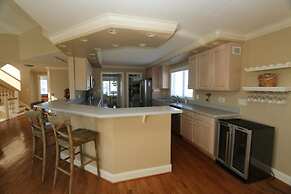 Coastal Escape w Pool Pool Table Walk to Beach