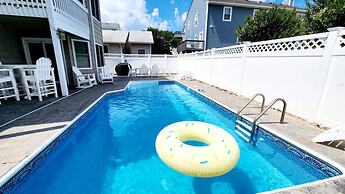 Coastal Escape w Pool Pool Table Walk to Beach