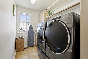 Coastal Escape w Pool Pool Table Walk to Beach