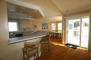 Coastal Escape w Pool Pool Table Walk to Beach