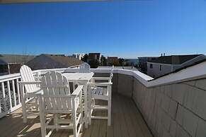 Coastal Escape w Pool Pool Table Walk to Beach