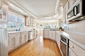 Coastal Escape w Pool Pool Table Walk to Beach