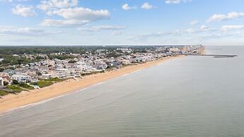 Coastal Escape w Pool Pool Table Walk to Beach