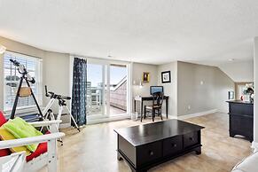 Coastal Escape w Pool Pool Table Walk to Beach