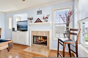 Coastal Escape w Pool Pool Table Walk to Beach