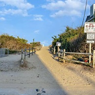 Enjoy Sunny Daze Private Pool Walk to Beach