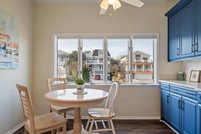 Enjoy Sunny Daze Private Pool Walk to Beach