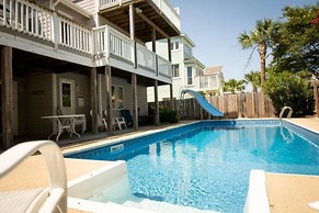 Enjoy Sunny Daze Private Pool Walk to Beach