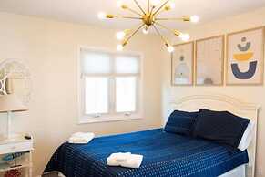 Enjoy Sunny Daze Private Pool Walk to Beach