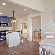 Enjoy Sunny Daze Private Pool Walk to Beach