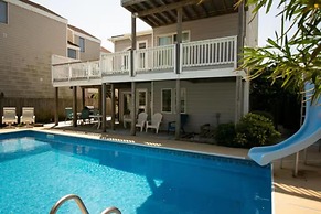 Enjoy Sunny Daze Private Pool Walk to Beach