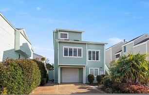 Enjoy Sunny Daze Private Pool Walk to Beach