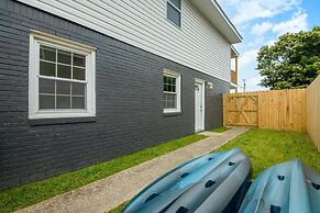 Bayview Bungalow Lake Beach Kayaks and More