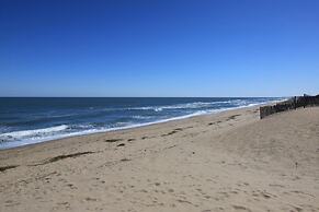 A Beach n Place - Pool Access 1 4 mi From Beach