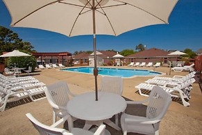 A Beach n Place - Pool Access 1 4 mi From Beach