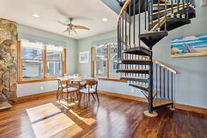 Coastal Destiny - Ocean View Balcony Elevator