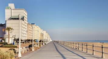 Beautiful Sea Gem - Condo 1 4 mi From Beach w Pool