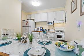 Beautiful Sea Gem - Condo 1 4 mi From Beach w Pool