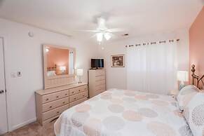 Beautiful Sea Gem - Condo 1 4 mi From Beach w Pool