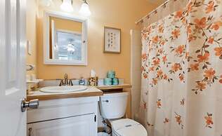 Beautiful Sea Gem - Condo 1 4 mi From Beach w Pool