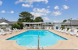 Beautiful Sea Gem - Condo 1 4 mi From Beach w Pool