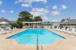 Retro Turtle Reef Condo 1 Block From Beach w Pool