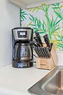 Retro Turtle Reef Condo 1 Block From Beach w Pool