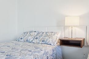 Retro Turtle Reef Condo 1 Block From Beach w Pool