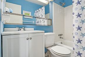 Retro Turtle Reef Condo 1 Block From Beach w Pool