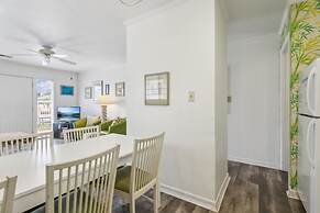Retro Turtle Reef Condo 1 Block From Beach w Pool