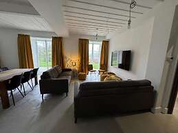 Captivating 5-bed Apartment Near Sion Mills