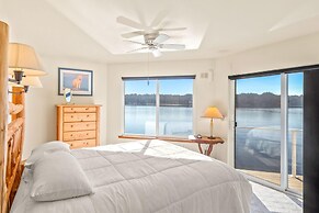 Belfair Beach House in Belfair