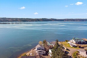 Belfair Beach House in Belfair