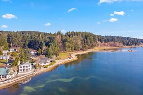 Belfair Beach House in Belfair