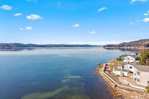 Belfair Beach House in Belfair