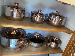 Pristine 1 Bed Cottage in Northern Suburbs - 2222