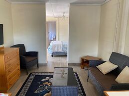 Pristine 1 Bed Cottage in Northern Suburbs - 2222