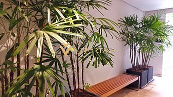 ELEGANCE SUÍTES FREI CANECA