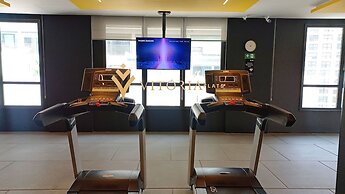 ELEGANCE SUÍTES FREI CANECA