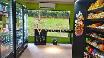 ELEGANCE SUÍTES FREI CANECA