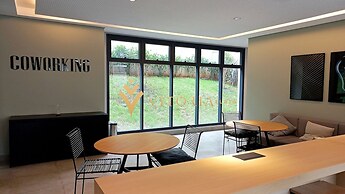 ELEGANCE SUÍTES FREI CANECA