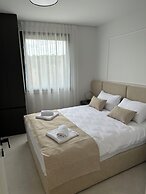 Zados Luxury Residence