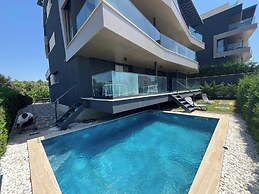 Zados Luxury Residence