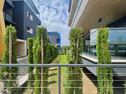 Zados Luxury Residence