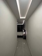 Cozy and Tranquil Rooftop Near Al Services 23