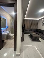 Cozy and Tranquil Rooftop Near Al Services 23