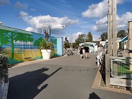 Sea Activities Golden Sands Beach Relax