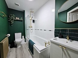 Impeccable 2-bed Apartment in Newcastle Upon Tyne