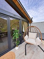 Valent Suit Bungalov